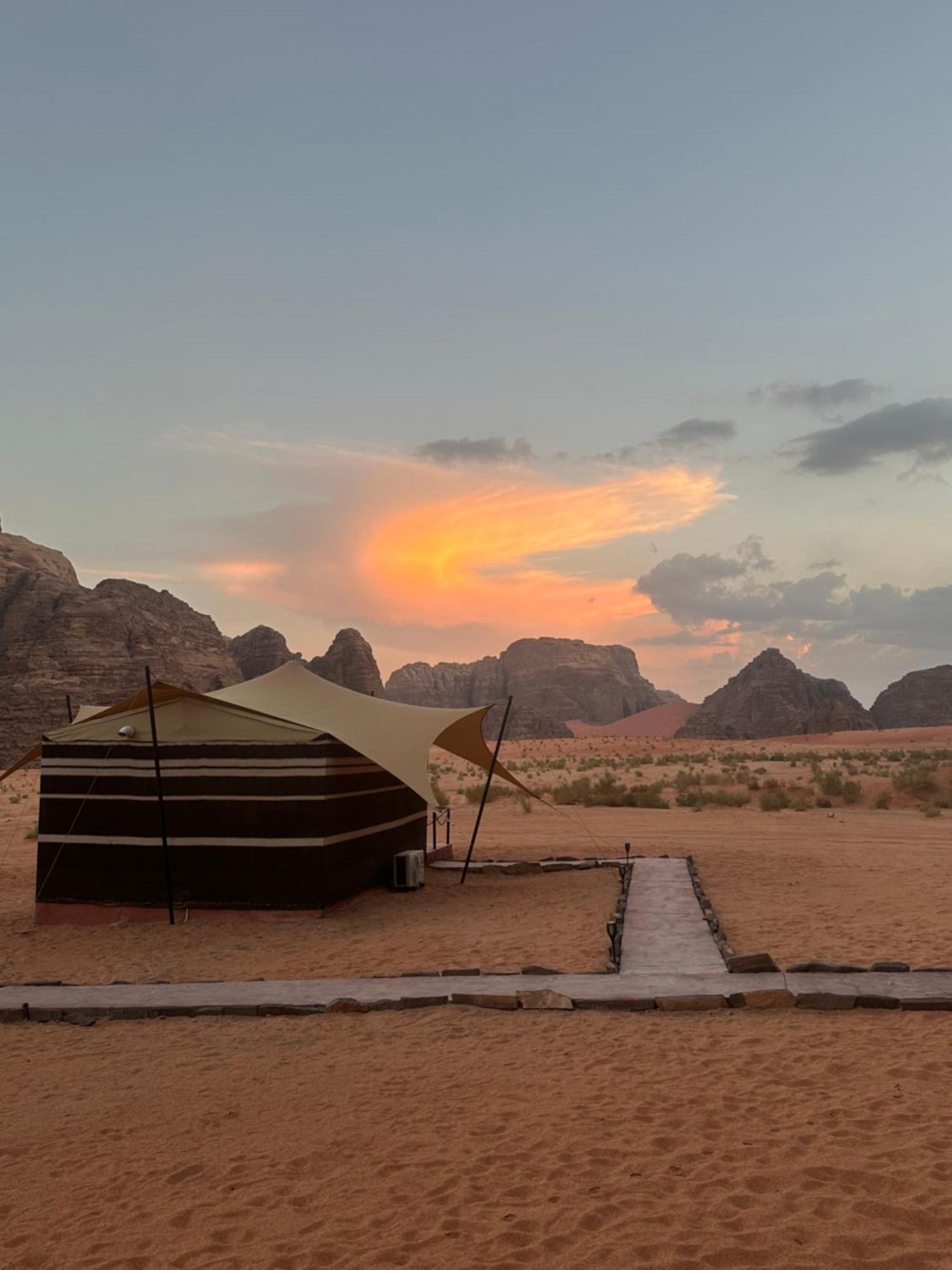 Wadi Rum Mirror Camp Luaran gambar